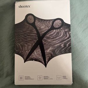 Sheertex Shaping Semi-Sheer Rip Resist Tights (xs)